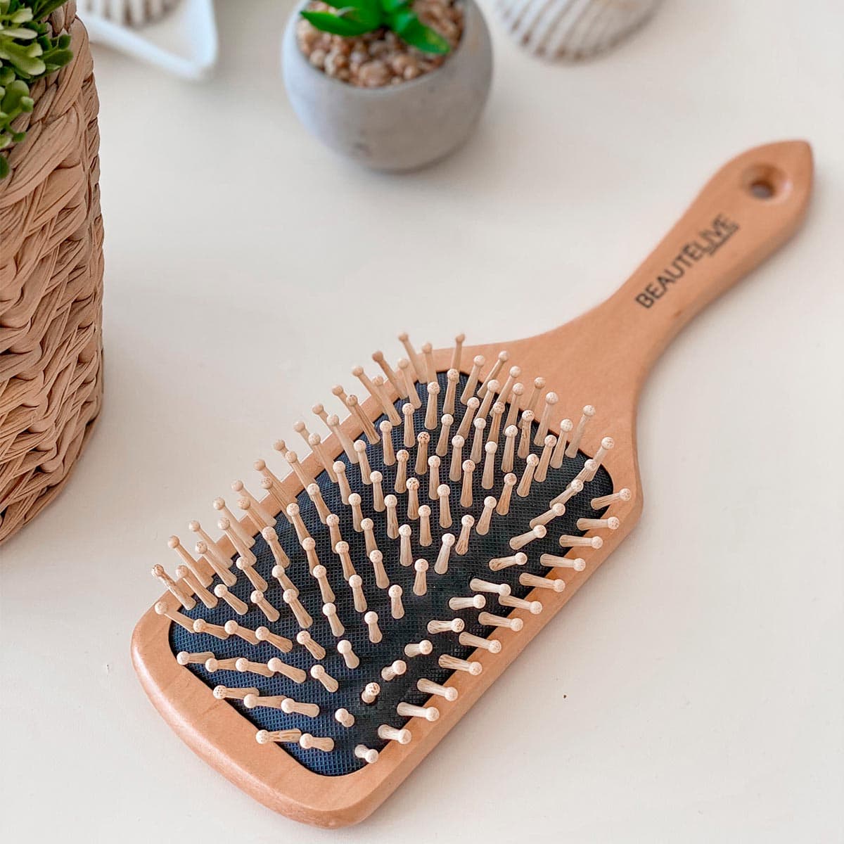 Brosse paddle avec picots en bois