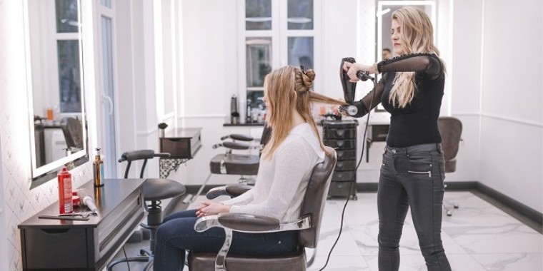 Fauteuil de coiffage : équipez votre salon de coiffure en qualité !